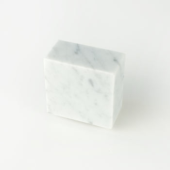 MONOLYTH | Carrara