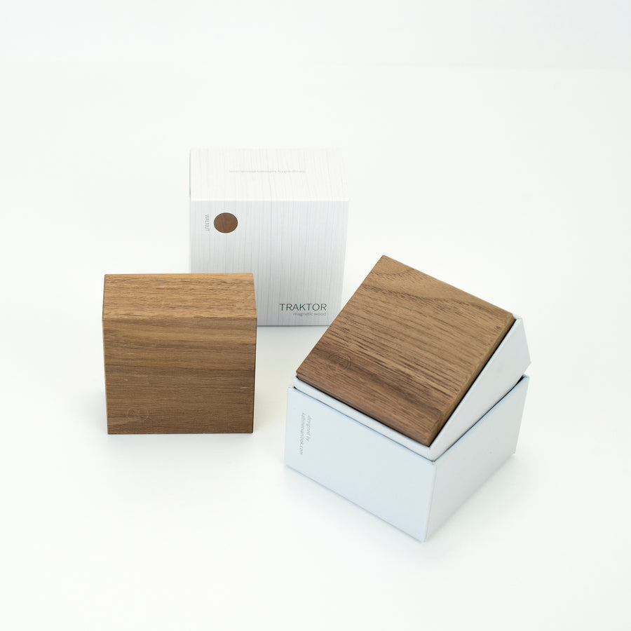 TRAKTOR | magnetic Walnut